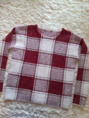 Tahari Red & White Plaid Sweater
